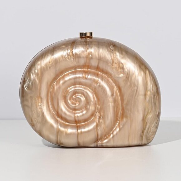 Elegant Acrylic Conch Shell Clutch Purse: Luxury Evening Handbag for Women - Picture 9 of 9